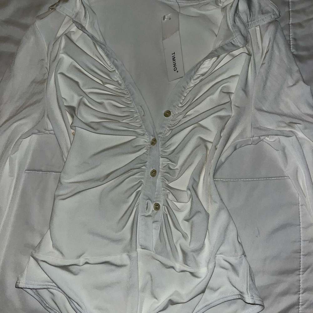 Fashion Nova scrunch button bodysuit
